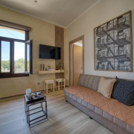 Lotza apartment Votsalo، فندق في Vrontados