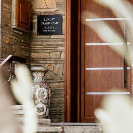 LUXURY GRAND HOME SERREs - 4BR, hotel u gradu Ser