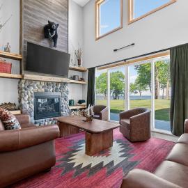 Fairway Getaway near Mille Lacs home, hotel en Onamia