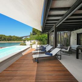 Luxury Feel Good House by the Sea with the Pool, khách sạn ở Ždrelac