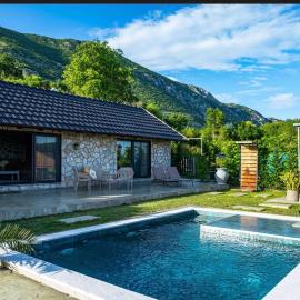 The Stonehouse, hotel i Ulcinj