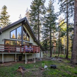 Little Meadow Cabin Rustic Secluded Cozy Retreat, hotel in Springville