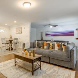 7 Mi to Atlanta Stadium! Spacious Group Retreat
