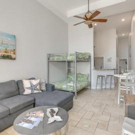 Beach Days, Family Fun! Resort-Style Galveston Gem