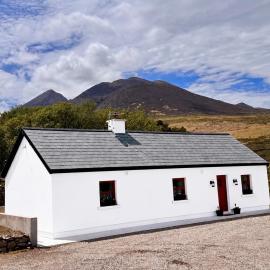 Cottage Sleeps 4 with Parking
