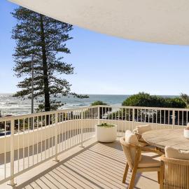6 Baywatch Apartments