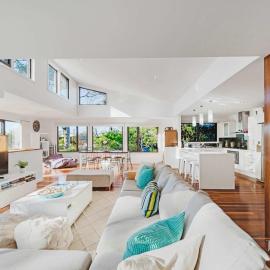 Grays at Denhams Luxury by the beach, hotel in Denhams Beach