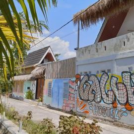Galuh Hostel Lombok, hotel in Pawenang