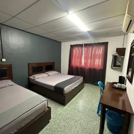 planet hotel mersing, hotel in Mersing