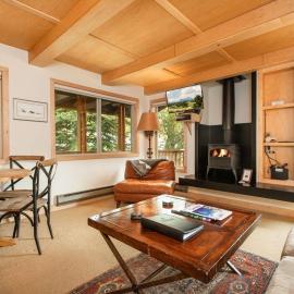 RMR: La Choumine 6 Condo in Teton Village Steps from the Mountain