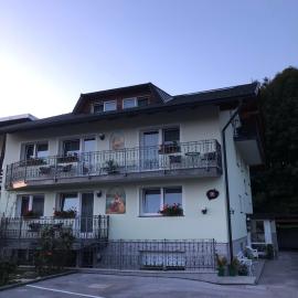 Sobe apartma Dobe, hotel in Bled
