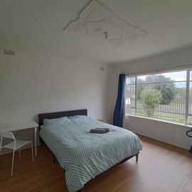 Spacious Queen Room in Newly Renovated Home - SA1 – hotel w mieście St Albans