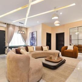 Abisola aduke court bella apartments โรงแรมในเลกกี