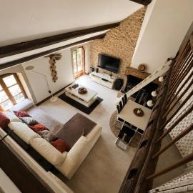 Loft Volasoa Charme Authentique, Hotel in Chenôve