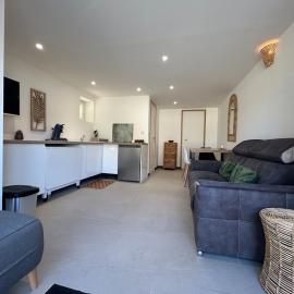 logement centre Bourg, parking privé
