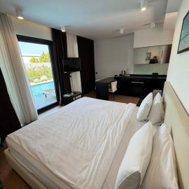 Sea Breeze White Villa, hotell i Baku