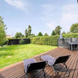Idyllic Summer House Close To Water And Nature، فندق في Neder Lysabild