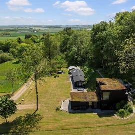 Beautiful House In Fantastic Surroundings