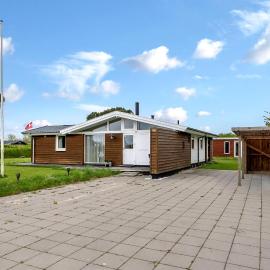 Family-Friendly Activity House By The Sea, hotel in Frederikshavn