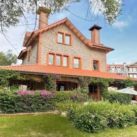 Villa Las tres Mares 6826, hotel a Noja