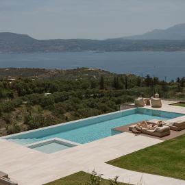 Villa Niolos II