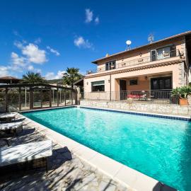 Villa Di Marmo, hotel u gradu Trapitelo