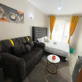 Feelhome-Studio with rooftop pool, hotel u gradu 'Kiambu'