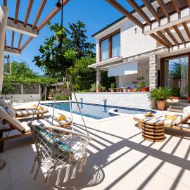 Villa D Apartments