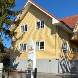 Haus Stoertebeker Appartements - Hotel Garni, Seebad Lubmin, hotelli kohteessa Lubmin