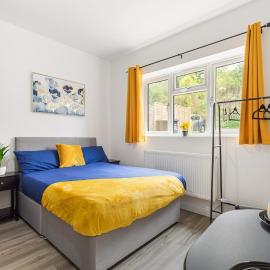 F1 Modern Studio Flat - Prime TV - Parking - WiFi