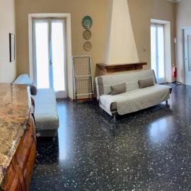 Giona House, hotel in Maccagno Superiore