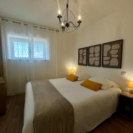 At 13 Benèze! House for 6 people, terrace, Wi-Fi, hotel in Parthenay