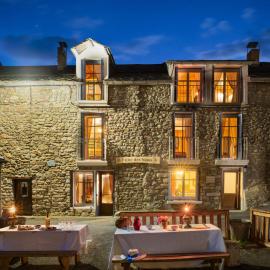 Le Gîte Des Nains, hotel in Quérigut