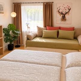 Schwarzwaldliebe mit Garten & Sauna, hotel in Gaggenau