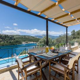 Villa Alex Meganisi - Luxury villa with private pool, seaviews, beach closeby
