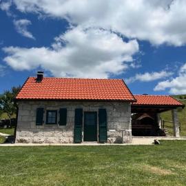 Košara Trišnjevac, hotell sihtkohas Lusnić