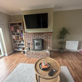 Cosy 1 bedroom apartment near Sea & Barna Woods