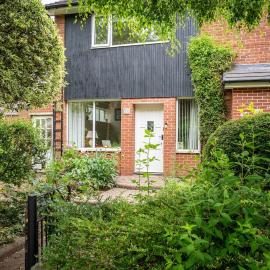 Wisteria Corner - Tranquil Home, friends & family