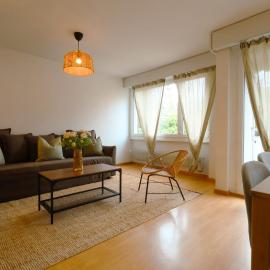Cozy Apartment with Easy Access to Bern, отель в Берне