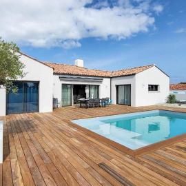 Beautiful Beach Front Home In Barbâtre, Hotel in Barbâtre