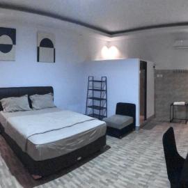 Langit Biru Guest House, hotel a Mambat