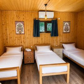 Kolsay Tanbalytas Wood Panel House for 3 Guests, hotel a Kolʼbastau