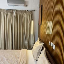 Studio Meublé à Abidjan Cocody Riviera Bonoumin 3, Hotel in Cocody