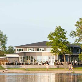 Ringsjöstrand Camping, Hotell och Stugby, hotel a Hörby