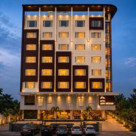 Hotel Udai Median