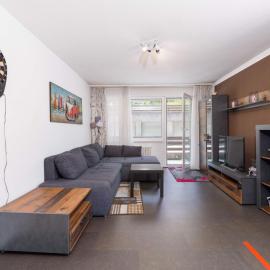 Bright 2BR Davos Apt with Parking and Balcony