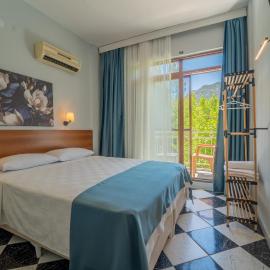 The Turunç INN Otel, hotel u gradu Turunč