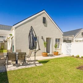 Wineland's Wanderlust - Stellenbosch Vacation Home