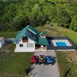 Grmec Cabin Rental, hotel din Podgradina