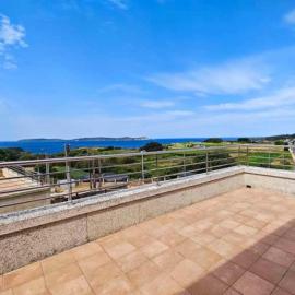Desconectaengalicia Sealladh Do Mar, hotel em Aios